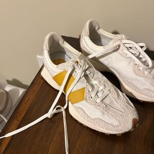 New Balance Women's Sneakers in White and Yellow